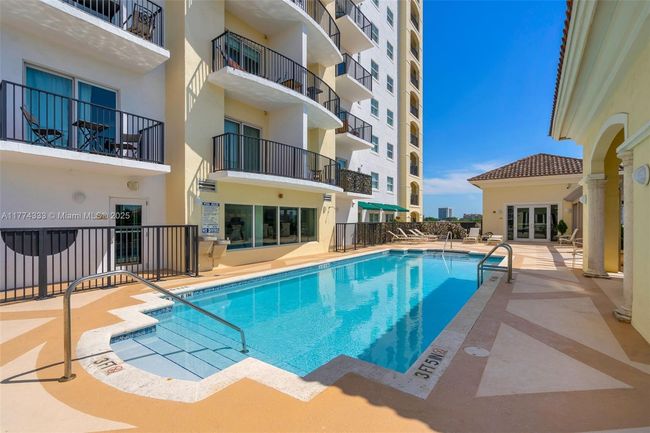 APT-207 - 1627 Sw 37 Th Ave, Condo with 2 bedrooms, 2 bathrooms and null parking in Miami FL | Image 25