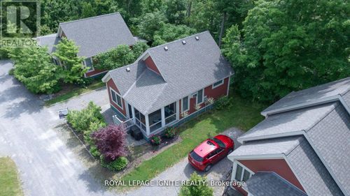 208-19 Summer Village Lane, Prince Edward County (Athol Ward), ON, K0K1P0 | Card Image