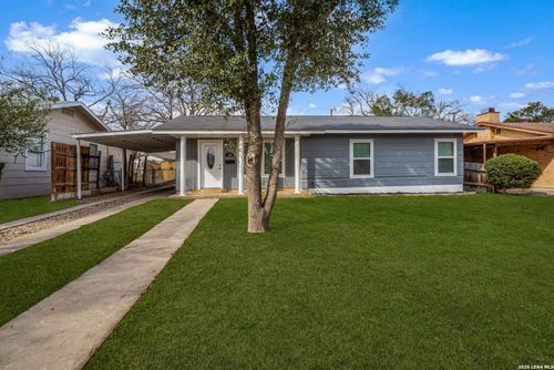 239 Coral Ave, San Antonio, TX, 78223-2715 | Card Image