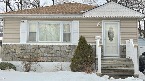 137-22 242nd St, Rosedale, NY, 11422-1719 | Card Image