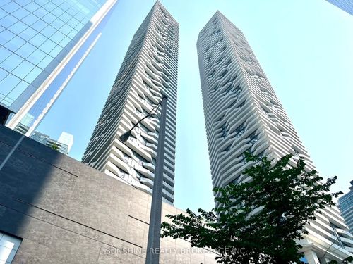 3810-100 Harbour St, Toronto, ON, M5J0B5 | Card Image