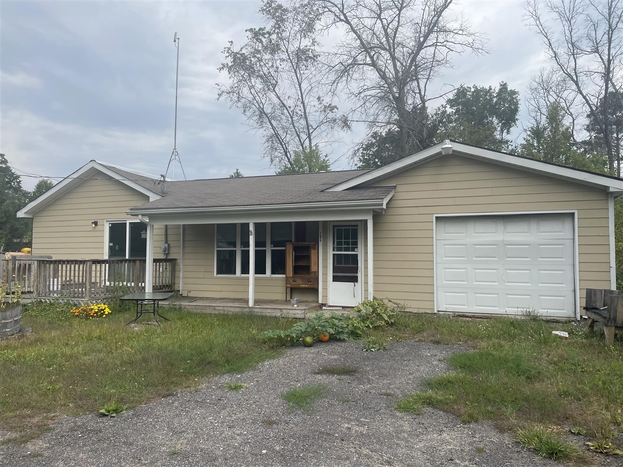 Harland Dr, Harrison, MI 48625