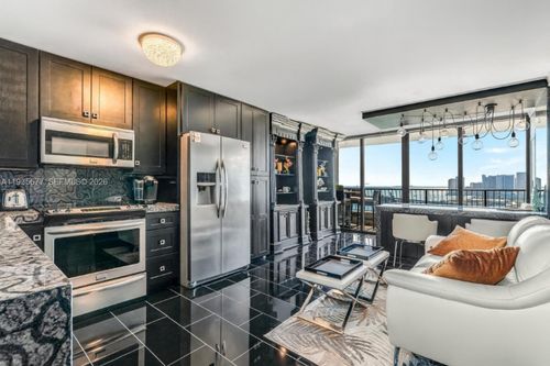 apt-30h-555 Ne 15th St, Miami, FL, 33132-1432 | Card Image