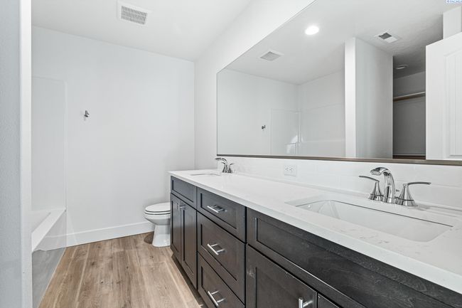 1140 S Underwood Pl, Home with 0 bedrooms, 0 bathrooms and null parking in Kennewick WA | Image 17
