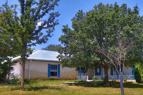 323 County Road 303, Llano, TX, 78643-3587 | Card Image