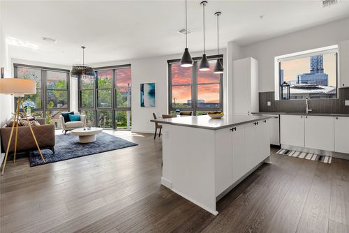 apt-337-800 Embassy Dr, Austin, TX, 78702-2764 | Card Image