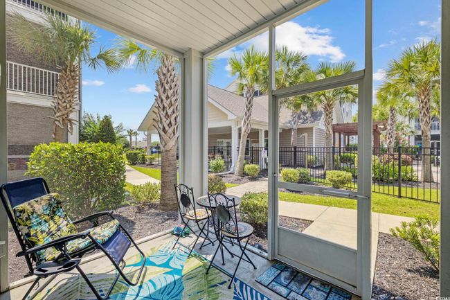 View of sunroom / solarium | Image 6