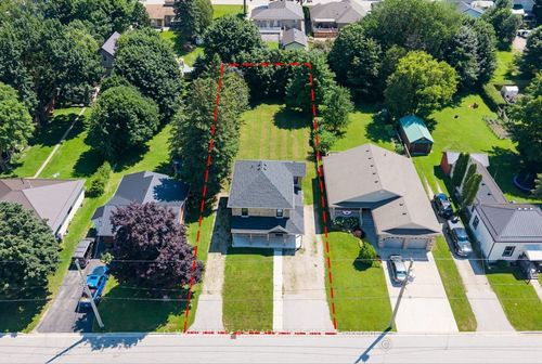330 William St, Mount Forest, ON, N0G2L3 | Card Image