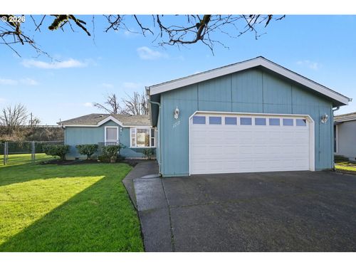 2717 Maia Loop, Springfield, OR, 97477-6546 | Card Image