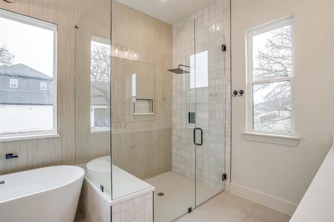 269 Sugartree Cir, House other with 5 bedrooms, 5 bathrooms and null parking in Lipan TX | Image 22