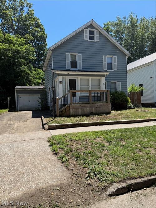 501 Madison St, Conneaut, OH, 44030-2211 | Card Image