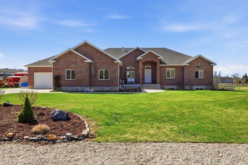 3883 S 250 E, Nibley, UT, 84321-5774 | Card Image