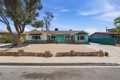 3256 Brentwood St, Las Vegas, NV, 89121-3316 | Card Image