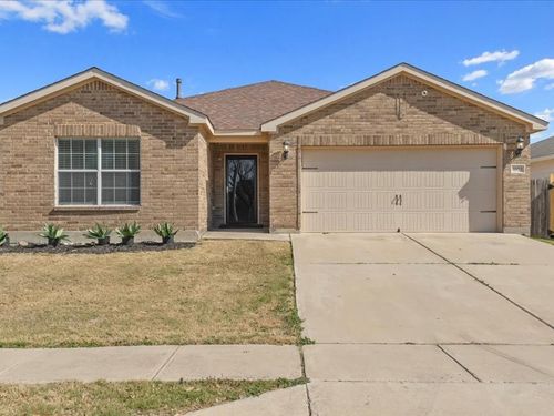 10013 Silent Hollow Dr, Fort Worth, TX, 76140-7543 | Card Image
