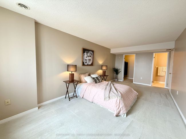 506 - 30 Chapman Crt, Condo with 2 bedrooms, 2 bathrooms and 1 parking in London ON | Image 9