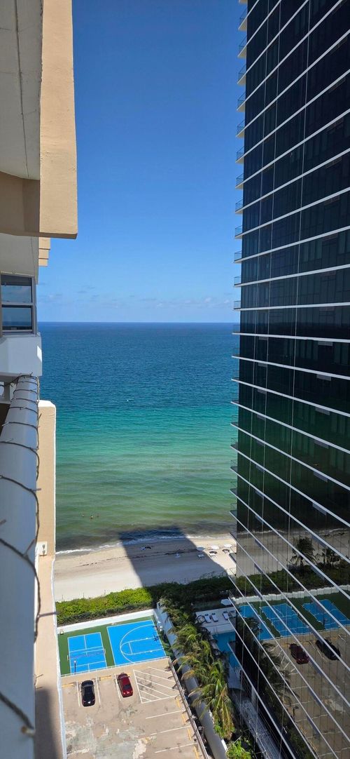22c-1980 S Ocean Dr, Hallandale Beach, FL, 33009-5939 | Card Image