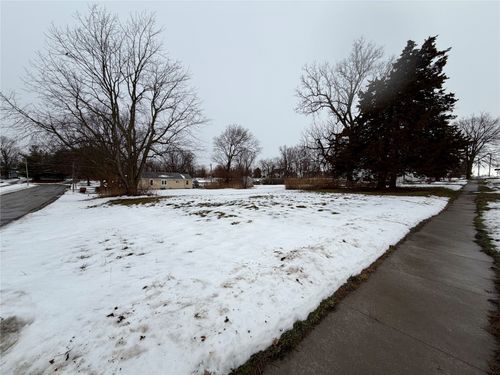 701 Reed St, Grinnell, IA, 50112-1826 | Card Image