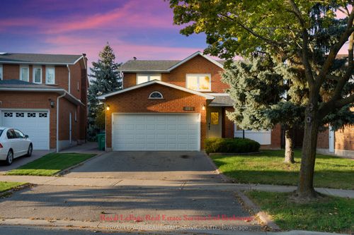 2088 Kempton Park Dr, Mississauga, ON, L5M2Y9 | Card Image