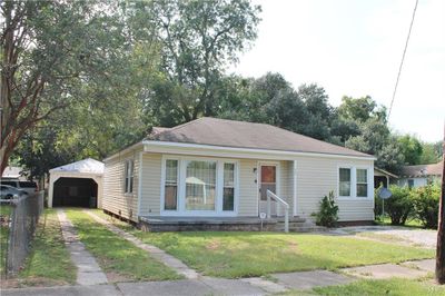 608 S Knoll Street, House other with 3 bedrooms, 2 bathrooms and null parking in Bunkie LA | Image 1