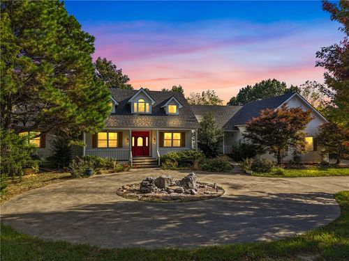 615 County Road 102, Eureka Springs, AR, 72632-9117 | Card Image