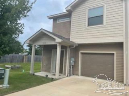 3512 Mossy Oak Villas Cir, Pensacola, FL, 32514-4770 | Card Image
