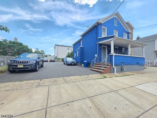 805 4th Ave, Elizabeth, NJ, 07202-3814 | Card Image