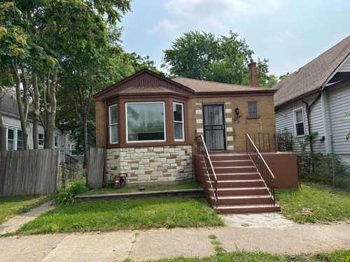 11953 S State St, Chicago, IL, 60628-6135 | Card Image
