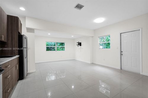 a-18 Nw 45th St, Miami, FL, 33127-2616 | Card Image