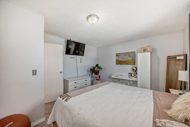 195 Pinecliff Way Ne, Home with 3 bedrooms, 2 bathrooms and 4 parking in Calgary AB | Image 25