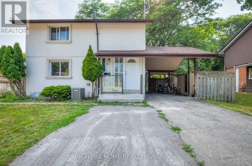 8 Madras Cres, Scarborough, ON, M1G3L1 | Card Image