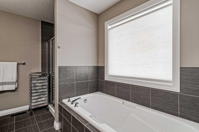 161 Rainbow Falls Heath, Home with 3 bedrooms, 2 bathrooms and 6 parking in Chestermere AB | Image 28