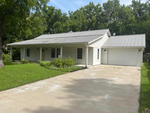 707 W Linn St, Saint Marys, KS, 66536-1805 | Card Image