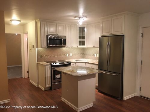 apt-a-415 Aspen Airport Business Ctr, Aspen, CO, 81611-3518 | Card Image