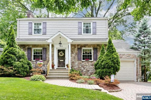 145 Concord Dr, River Edge, NJ, 07661-2118 | Card Image