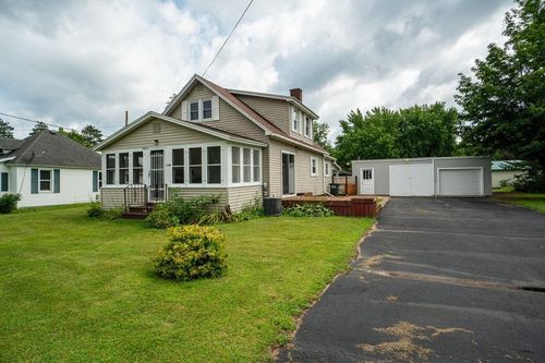 13701 Park Ave, Osseo, WI, 54758-9214 | Card Image