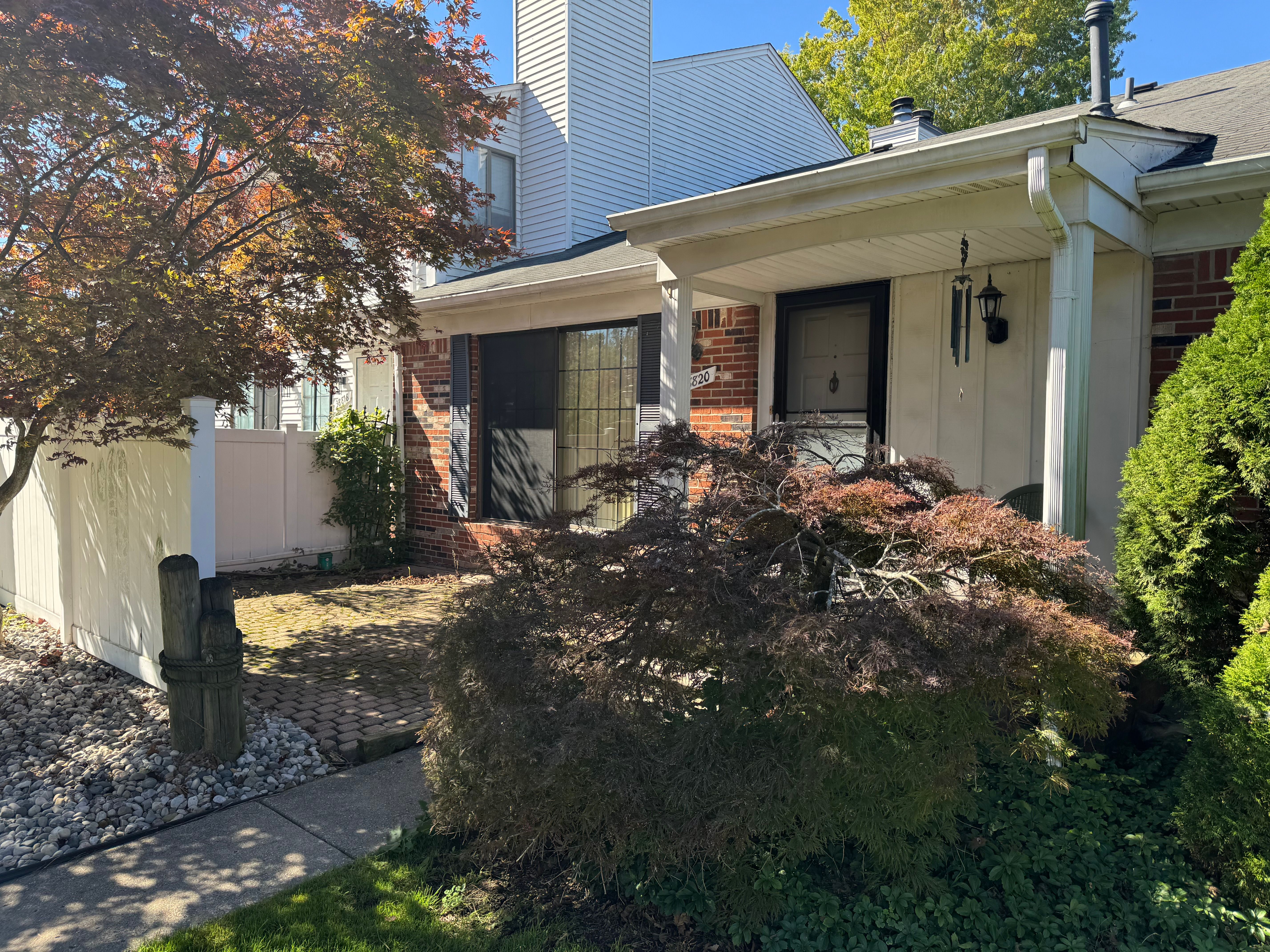 Golfview Dr, Clinton Township, MI 48038