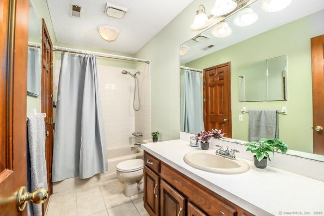UNIT-18-3 - 55 Mill Plain Rd, Condo with 2 bedrooms, 2 bathrooms and 1 parking in Danbury CT | Image 15