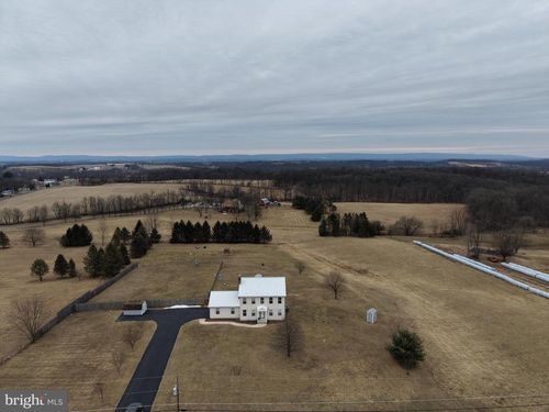 4 Subdivision Rd, NEWVILLE, PA, 17241-8602 | Card Image
