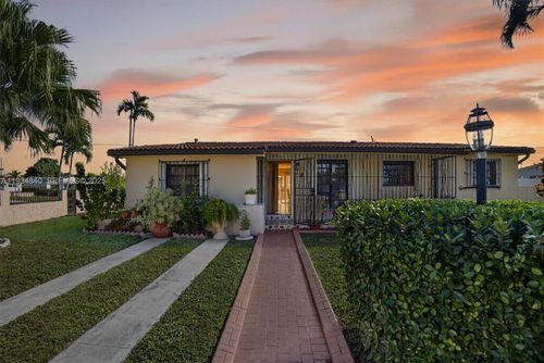 1701 Sw 92nd Pl, Miami, FL, 33165-7733 | Card Image