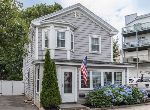 12 Park Ave, Winthrop, MA, 02152-2515 | Card Image