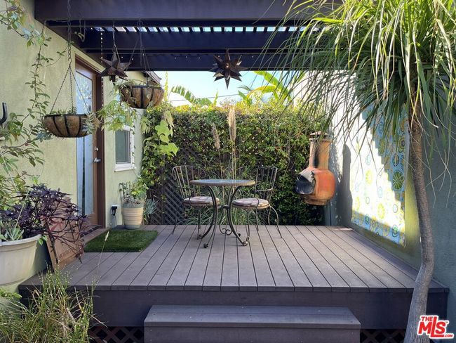 10739 Jefferson Blvd, Home with 4 bedrooms, 2 bathrooms and 2 parking in Culver City CA | Image 21