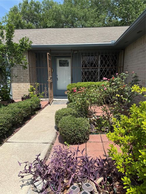 11322 Yorklyn Dr, Houston, TX, 77066-4813 | Card Image