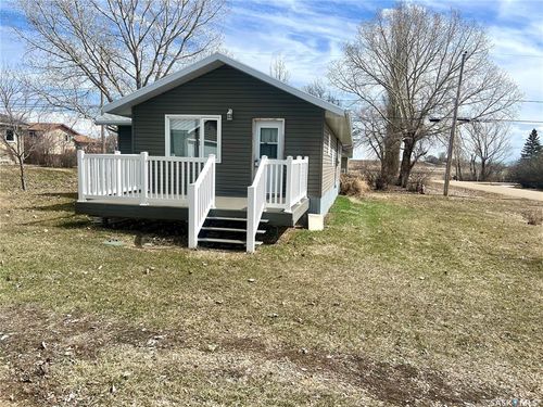 501 Reed St, Morse, SK, S0H3C0 | Card Image