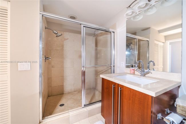 1115-N - 1111 Sw 1 St Ave, Condo with 1 bedrooms, 1 bathrooms and null parking in Miami FL | Image 20