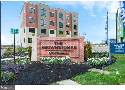 807 Lakeview Ct, KING OF PRUSSIA, PA, 19406-1540 | Card Image