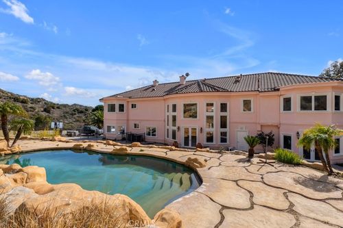 15 Maverick Ln, Bell Canyon, CA, 91307-1028 | Card Image