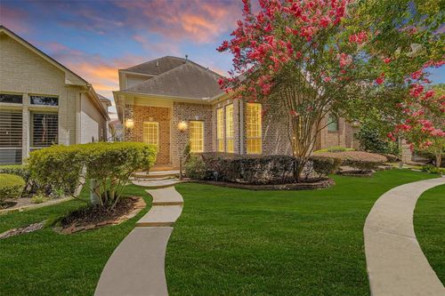 6616 Queensclub Dr, Houston, TX, 77069-1241 | Card Image