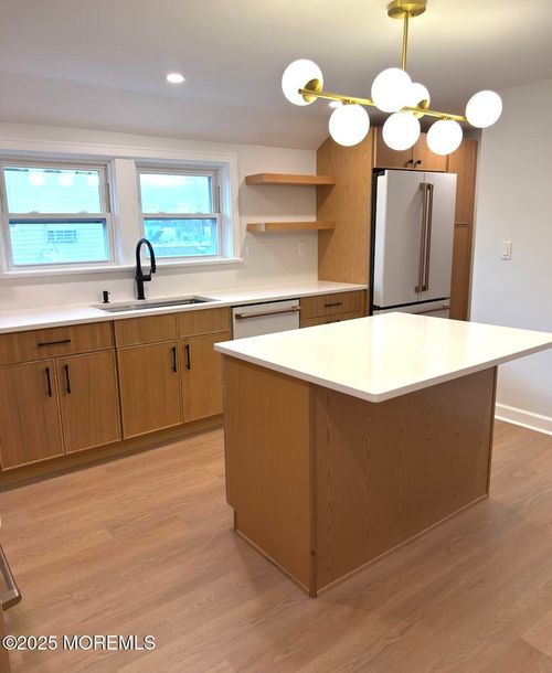 9a-139 Brighton Ave, Long Branch, NJ, 07740-5301 | Card Image