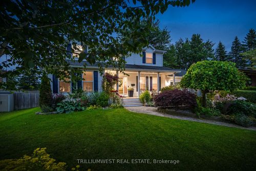 35 Park St, St. Clements, ON, N0B2M0 | Card Image