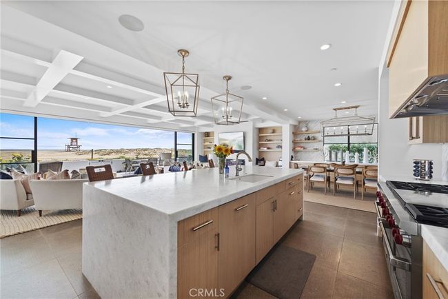 2148 E Oceanfront, House other with 5 bedrooms, 5 bathrooms and 3 parking in Newport Beach CA | Image 20